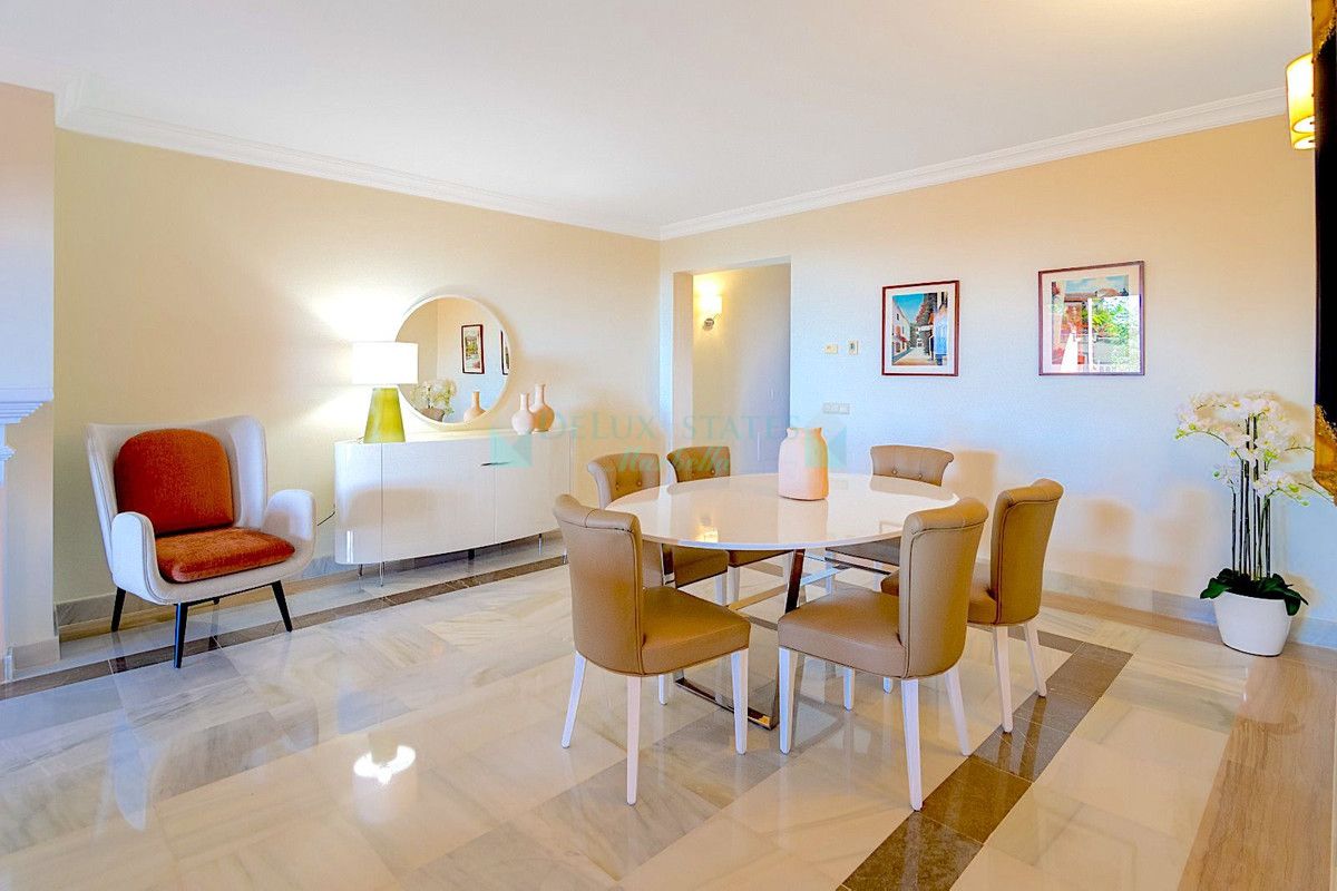 Apartment for sale in La Quinta, Benahavis