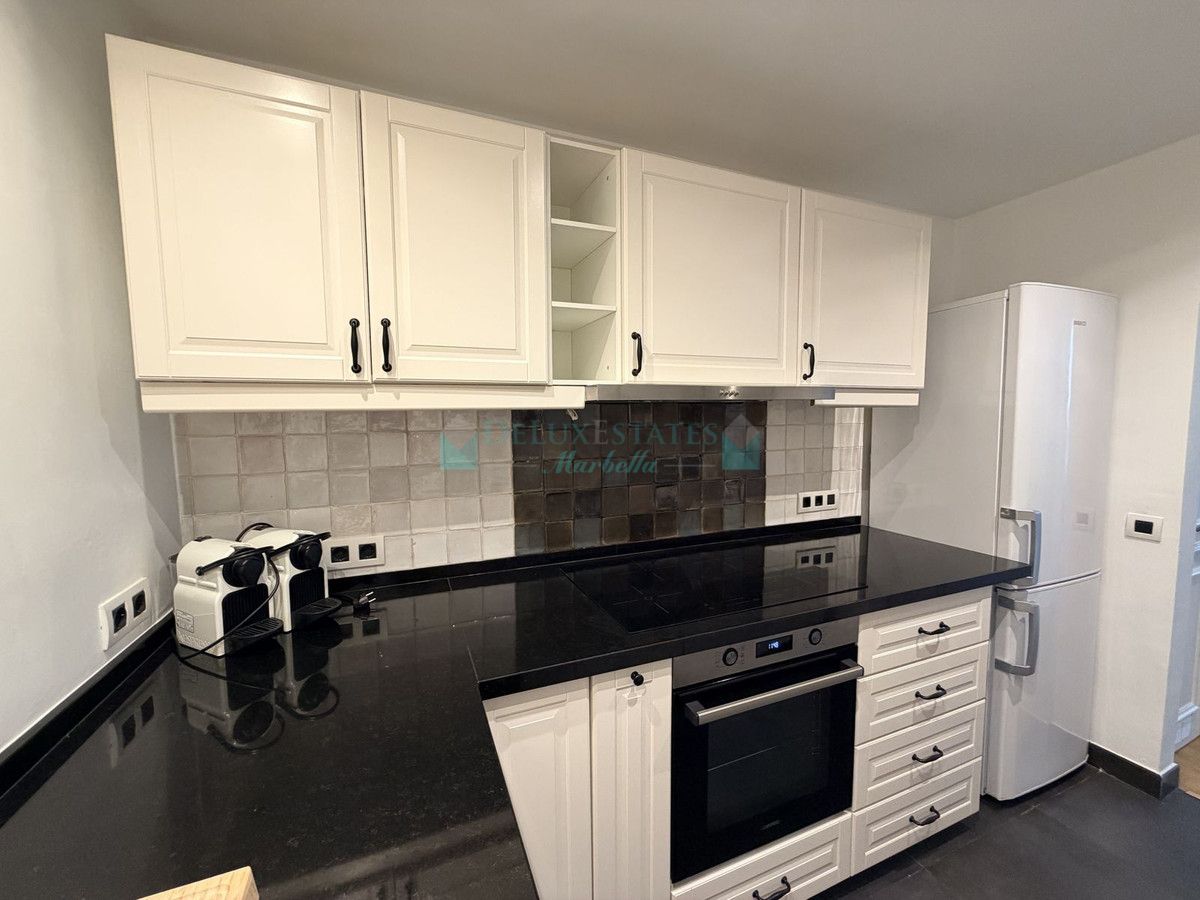 Ground Floor Apartment for sale in La Quinta, Benahavis