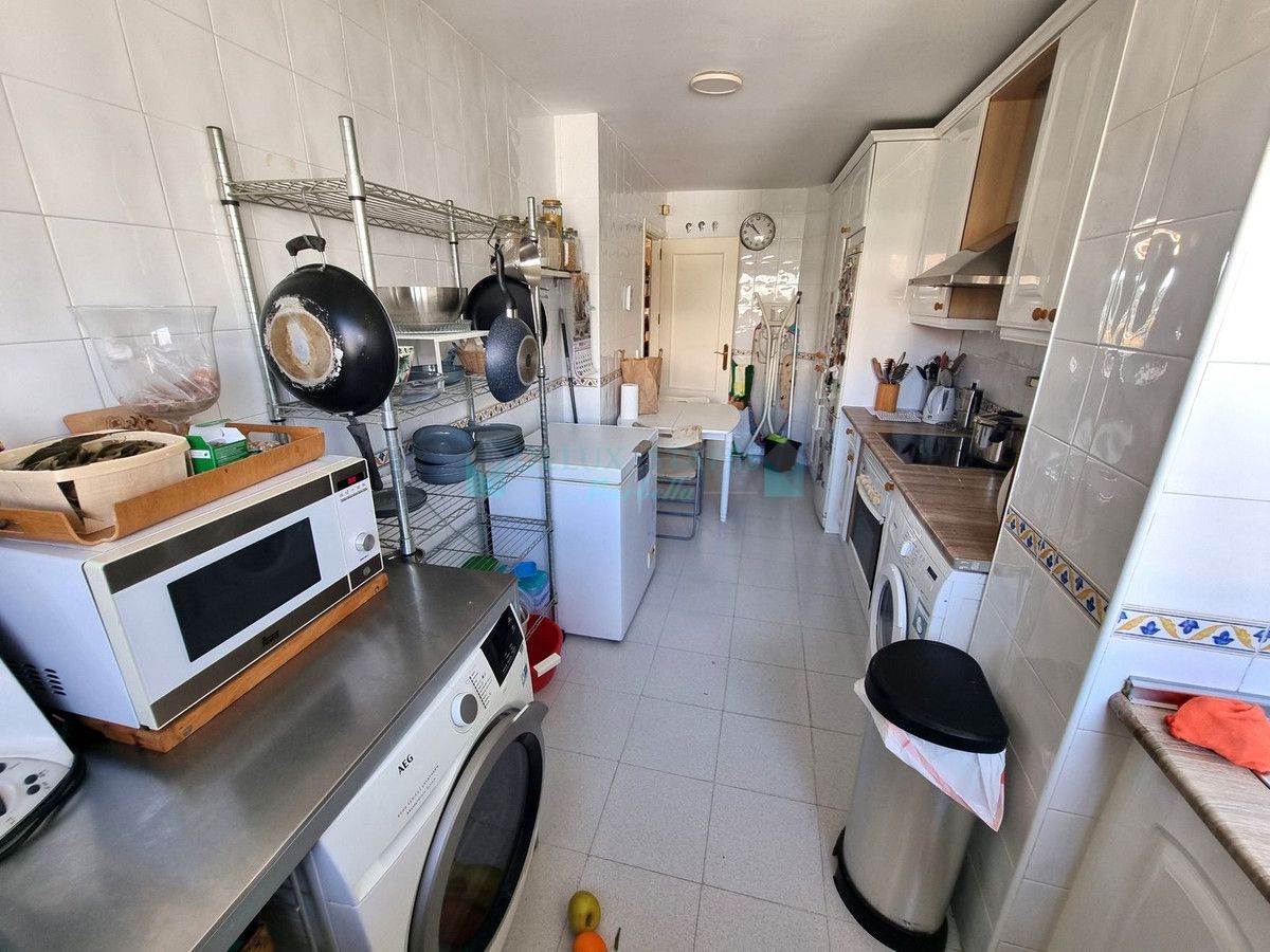 Penthouse for sale in Estepona