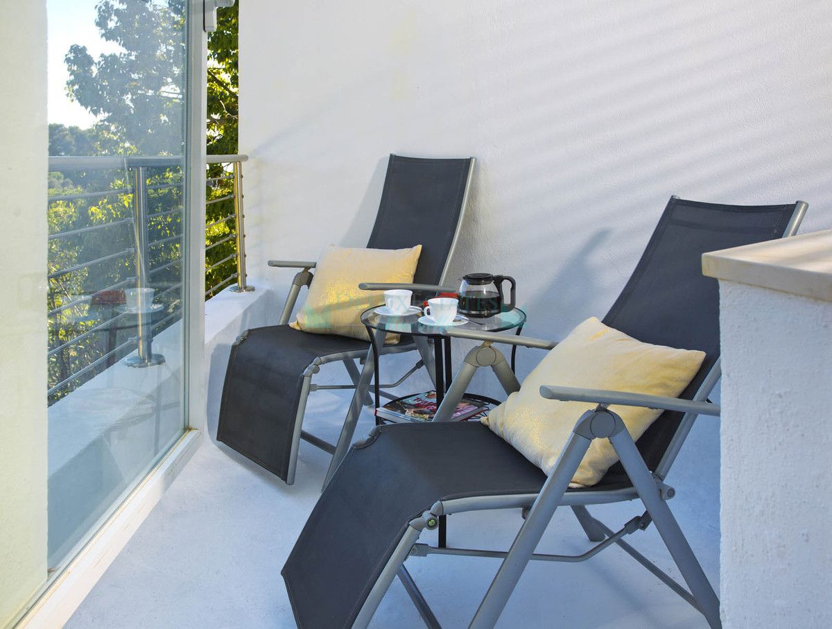 Villa for sale in Elviria, Marbella East