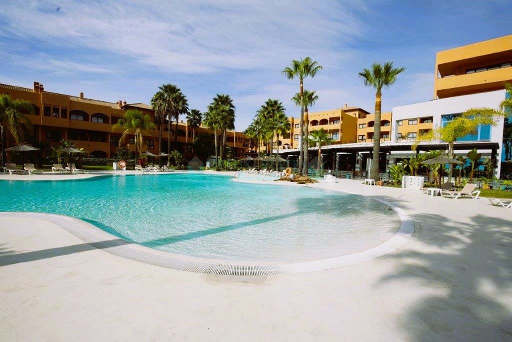 Ground Floor Apartment for sale in Estepona