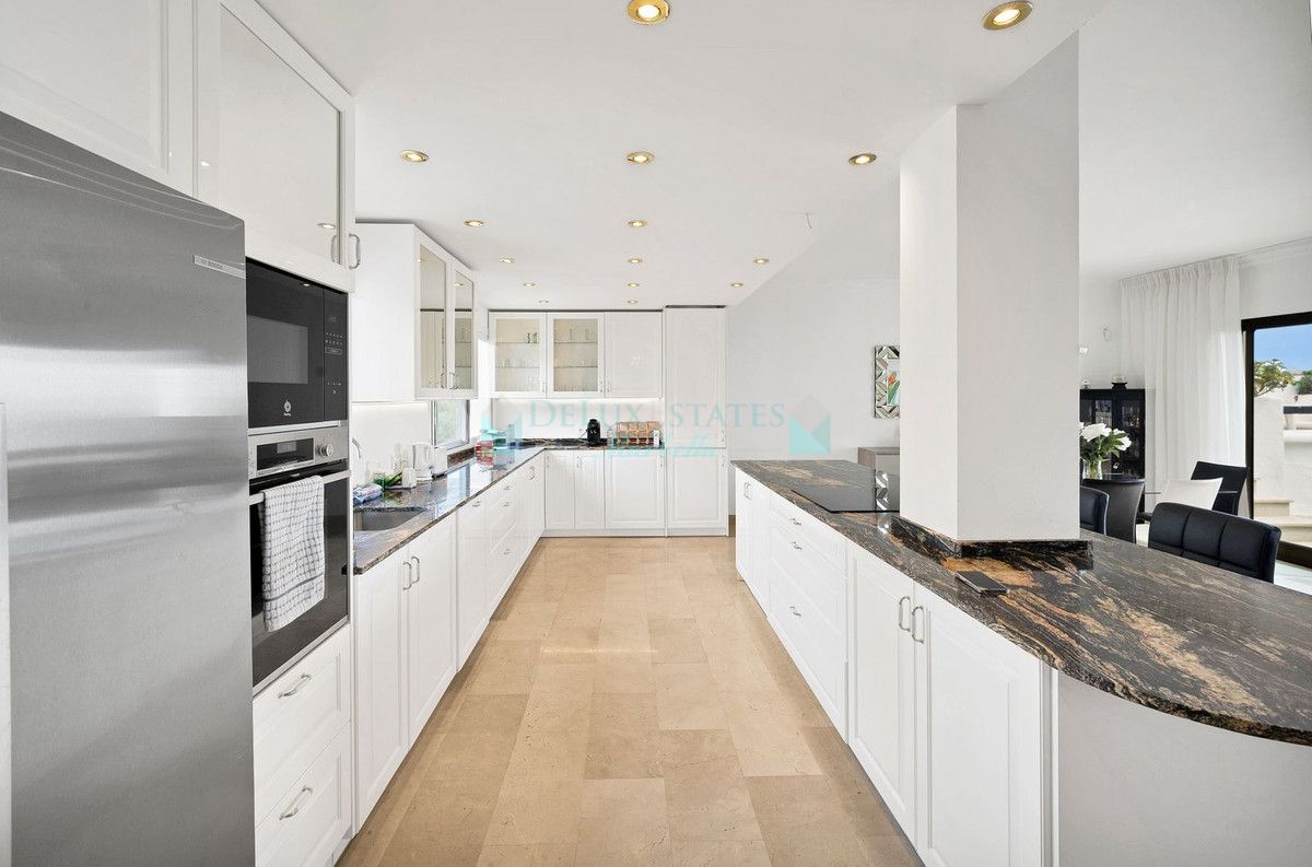 Penthouse for sale in Marbella Golden Mile