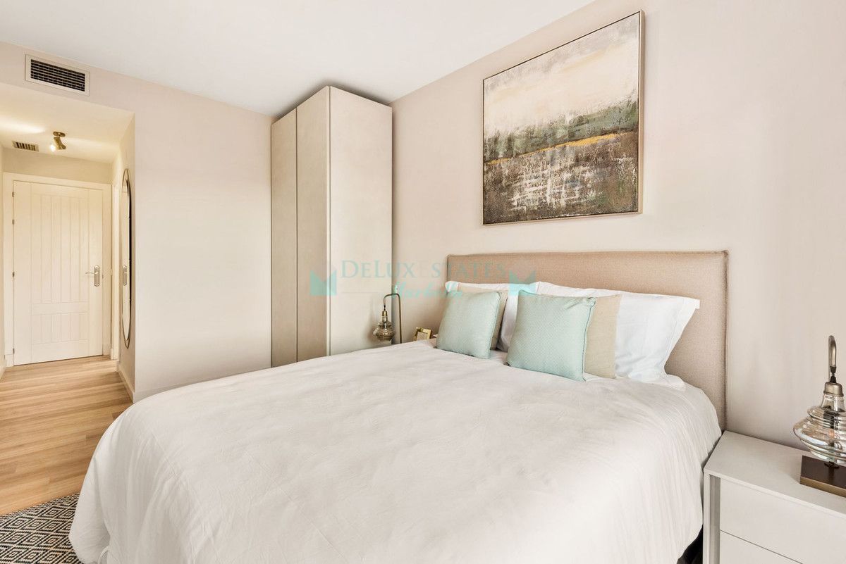 Apartment for sale in Benahavis