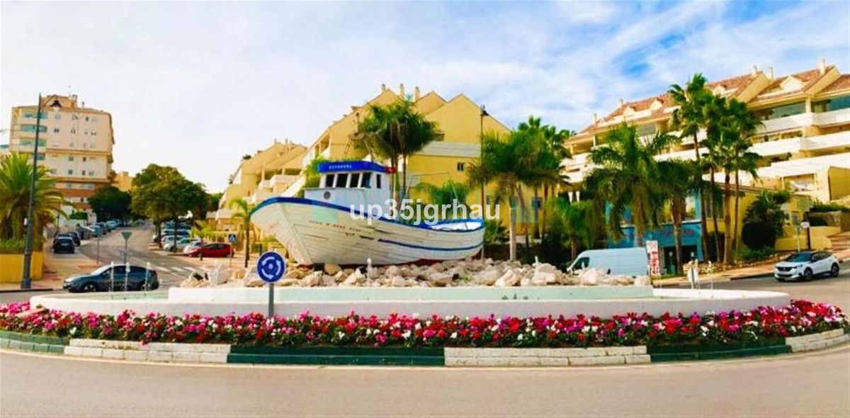 Penthouse for sale in Estepona