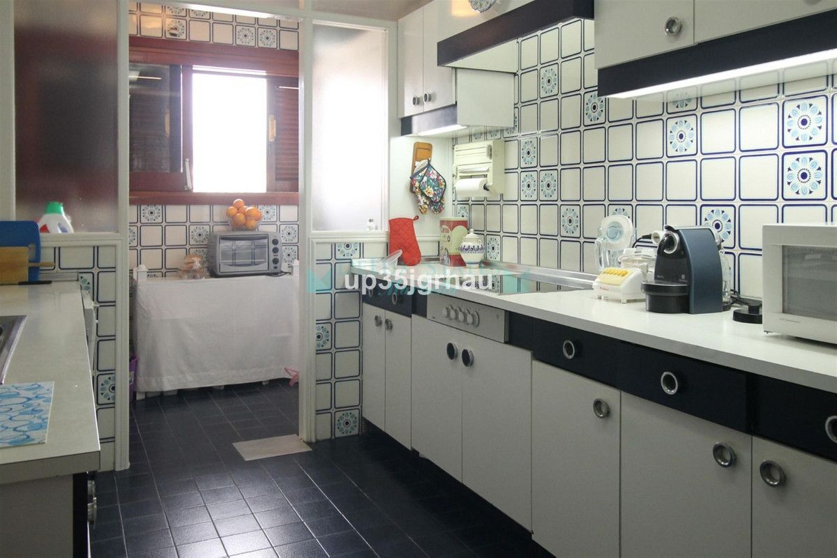 Penthouse for sale in Estepona