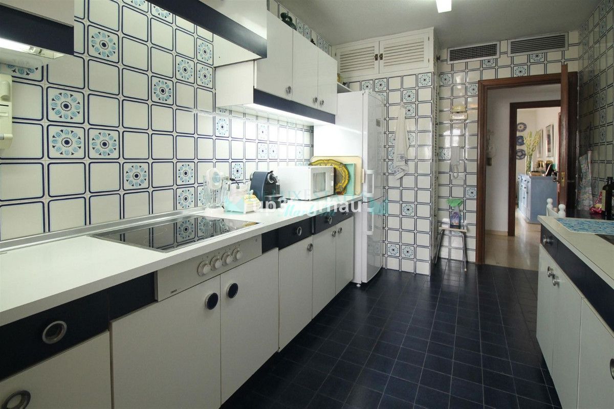 Penthouse for sale in Estepona