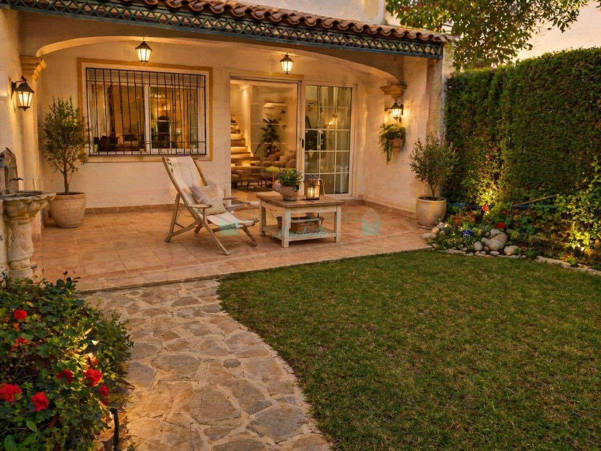 Adosado en venta en Nueva Andalucia