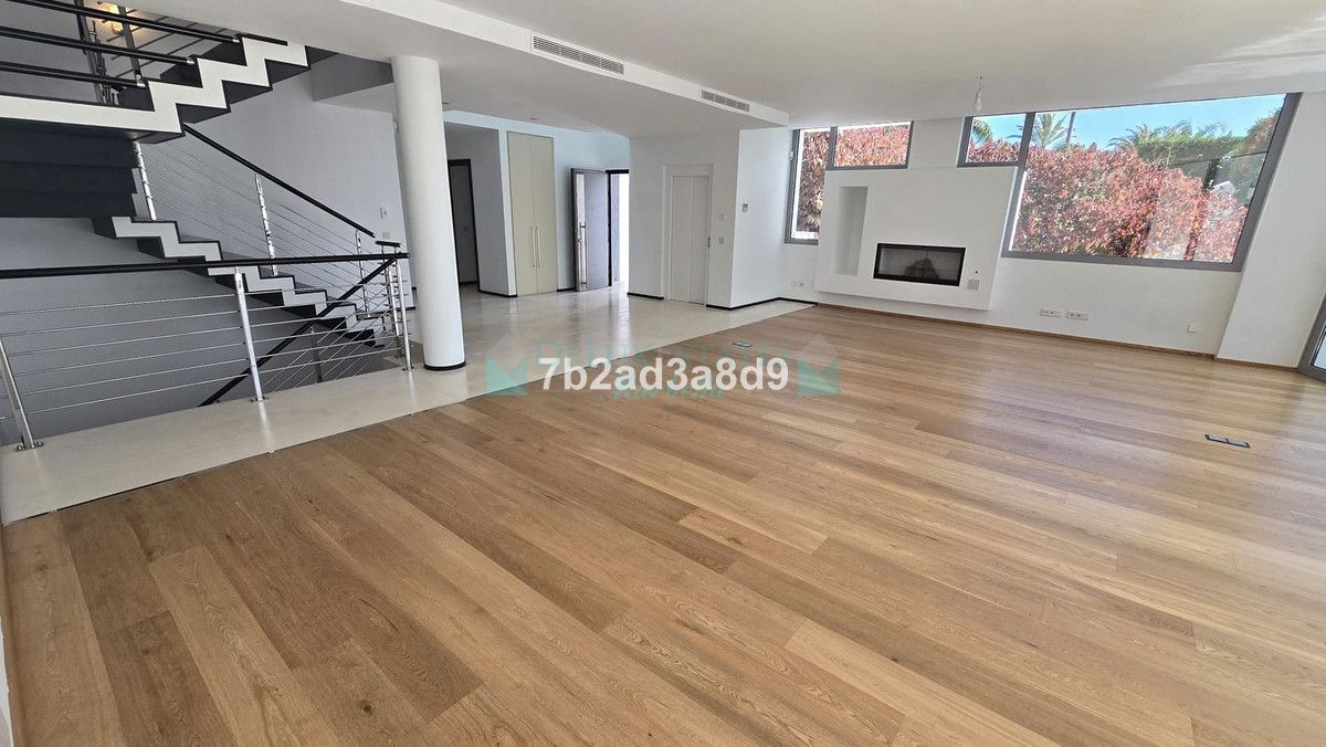 Semi Detached Villa for sale in Marbella Golden Mile