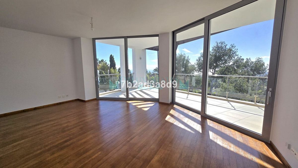 Semi Detached Villa for sale in Marbella Golden Mile