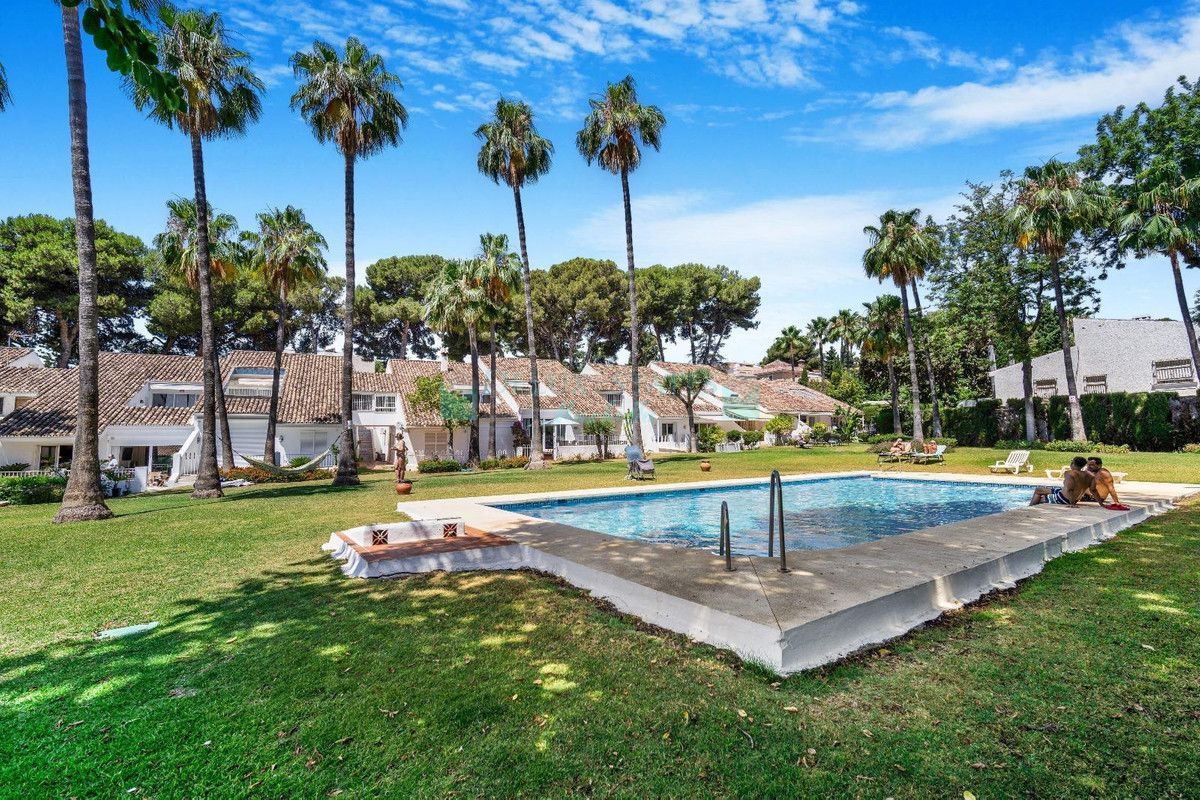 Apartment for rent in Nueva Andalucia