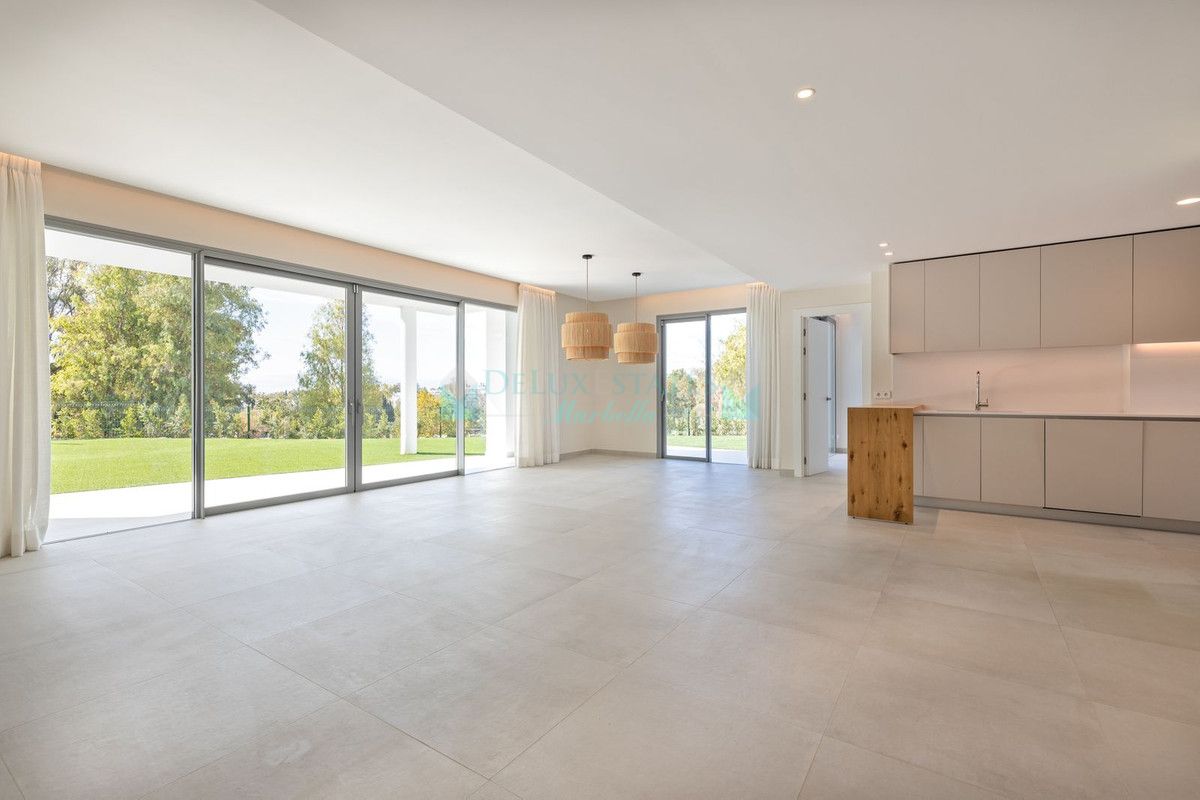 Semi Detached Villa for sale in San Pedro de Alcantara