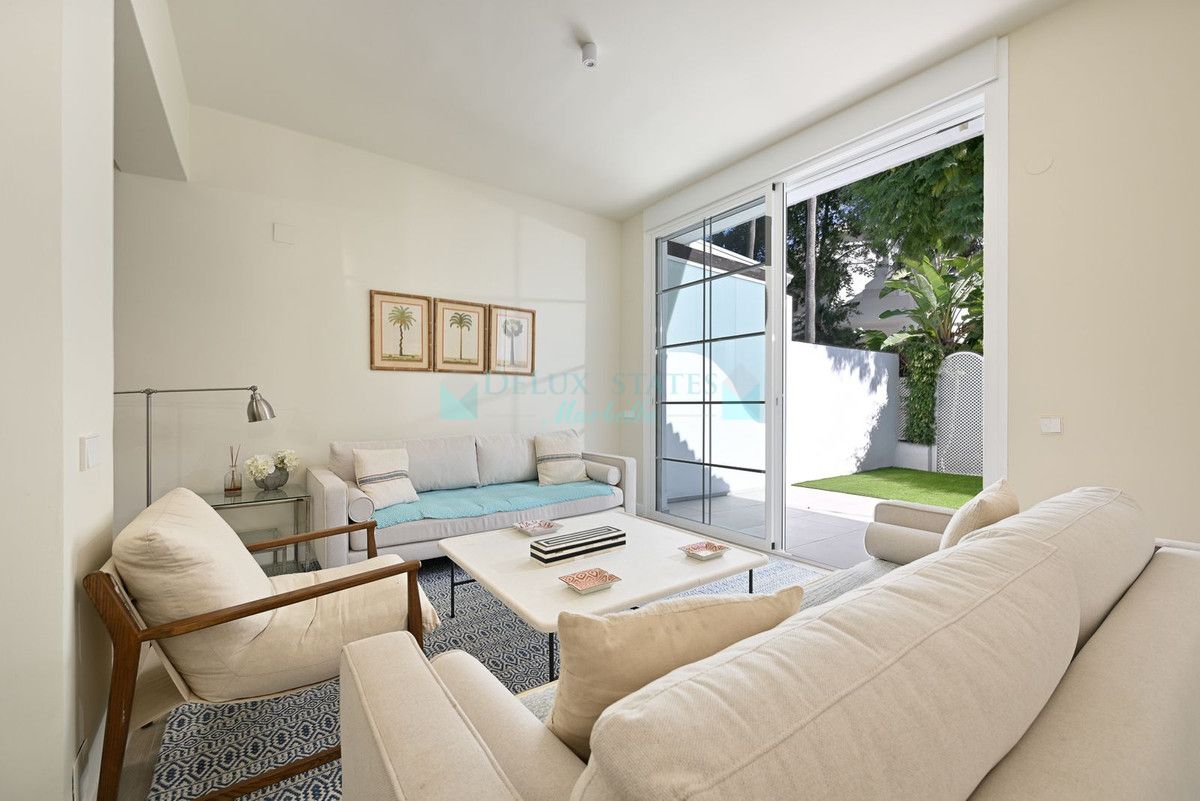 Ground Floor Apartment for sale in Elviria, Marbella East