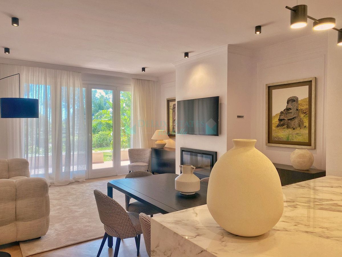 Ground Floor Apartment for sale in New Golden Mile, Estepona