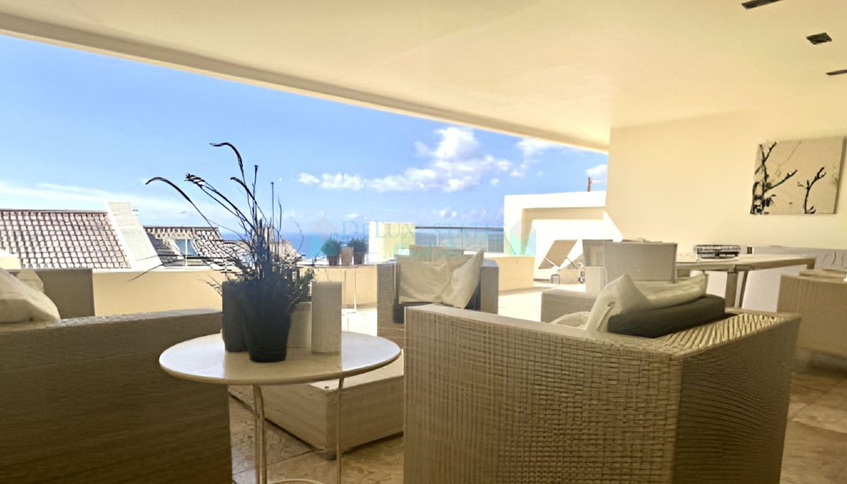 Apartment for sale in Los Altos de los Monteros, Marbella East