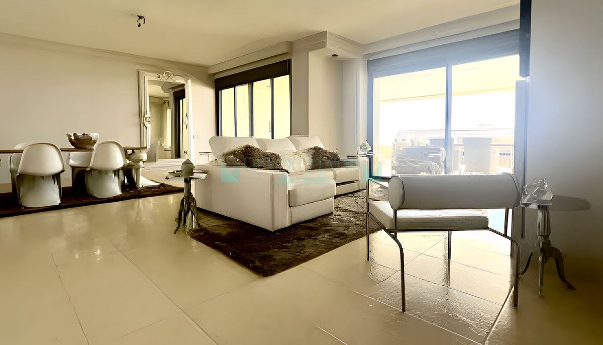 Apartment for sale in Los Altos de los Monteros, Marbella East