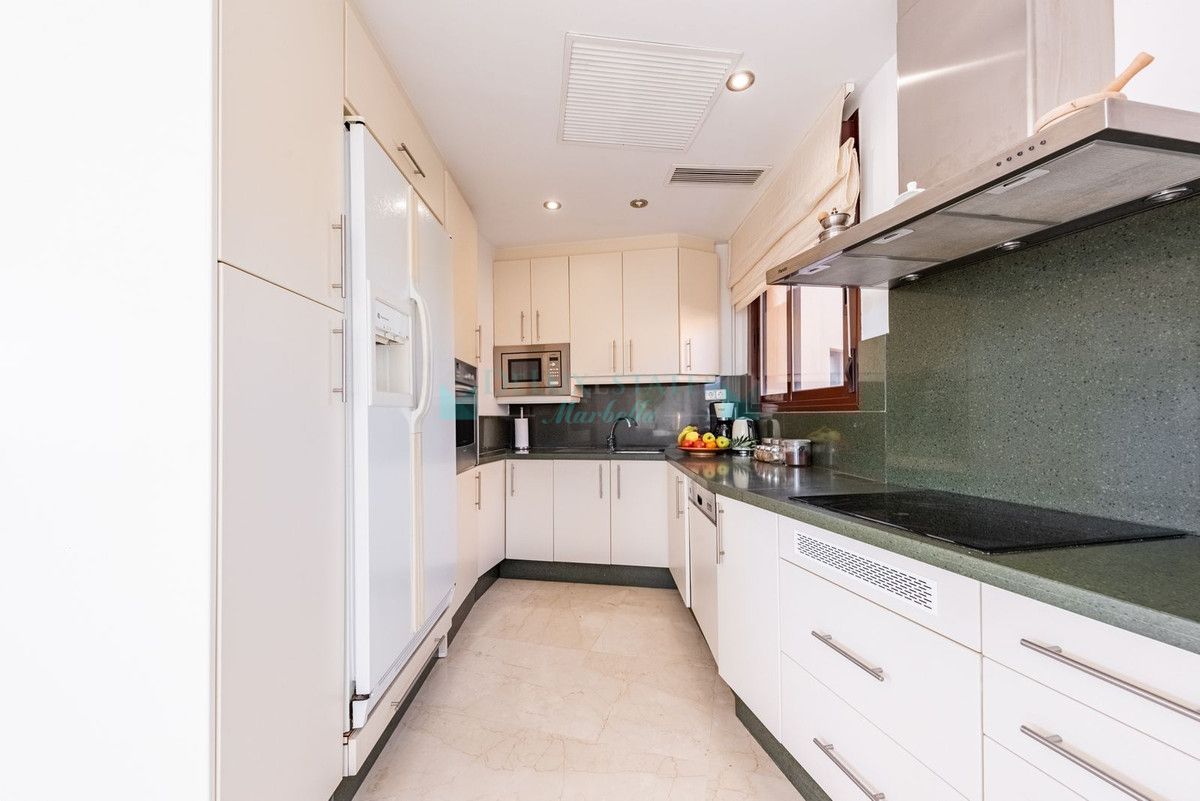 Ático en venta en Costalita, Estepona