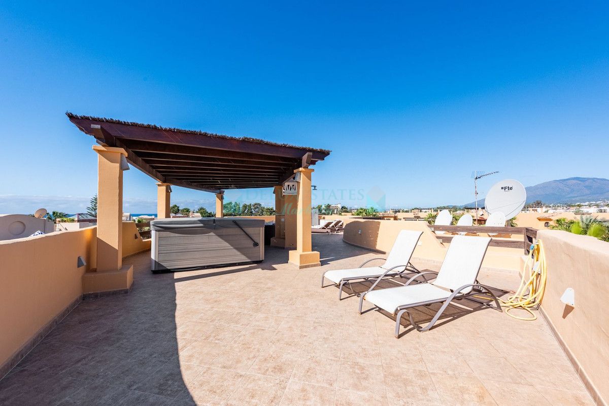 Ático en venta en Costalita, Estepona