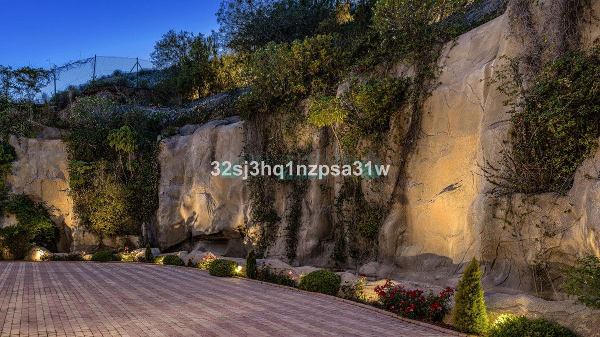 Villa en venta en Benahavis