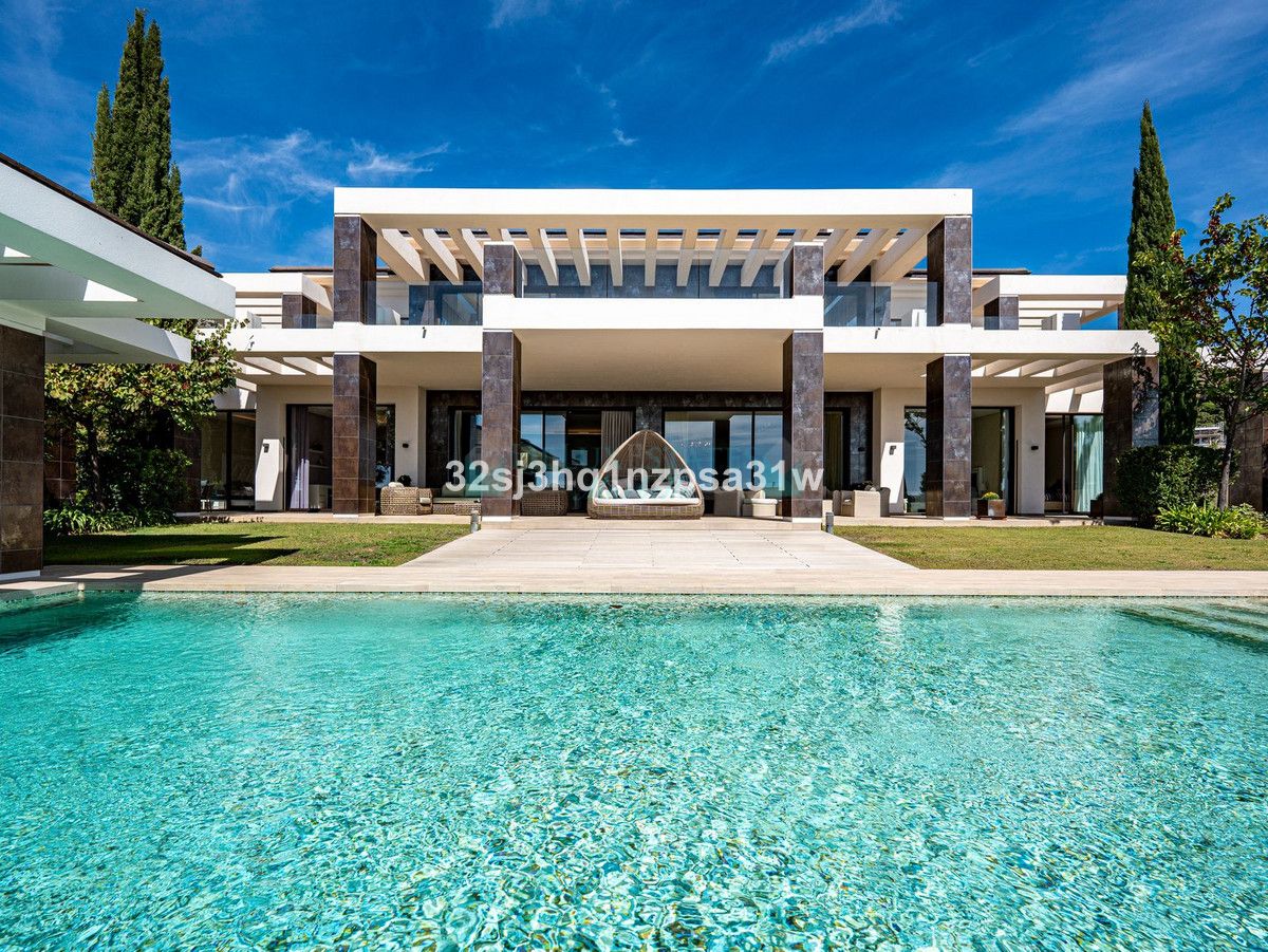 Villa en venta en Benahavis