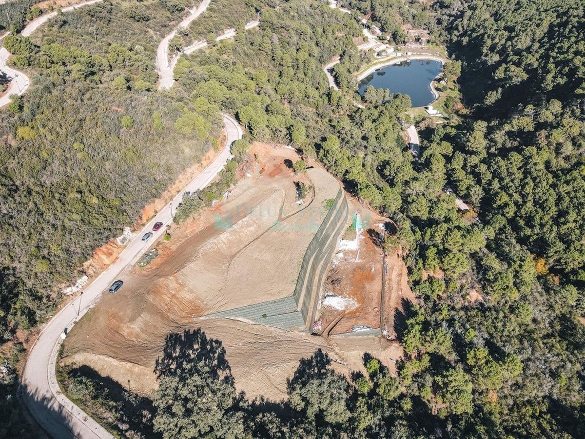 Parcela en venta en Benahavis