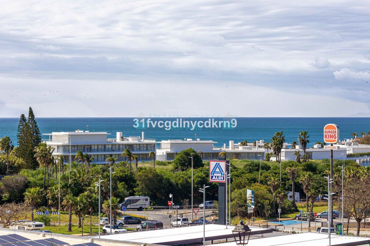 Villa for sale in Estepona