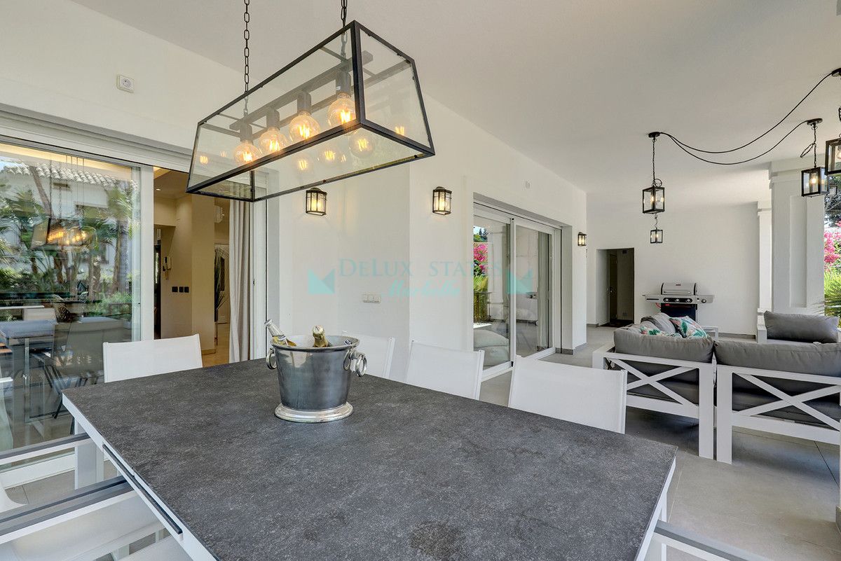 Villa for rent in Cabopino, Marbella East