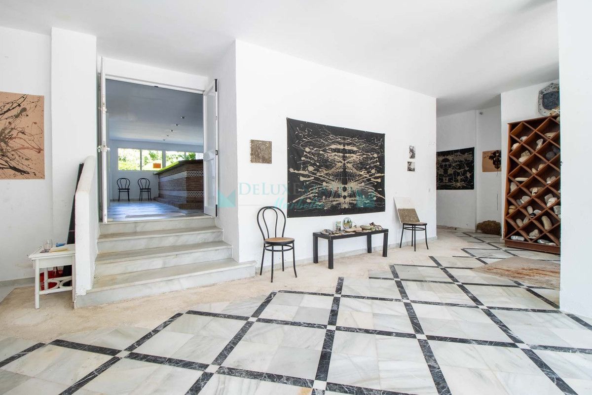 Business for sale in Estepona