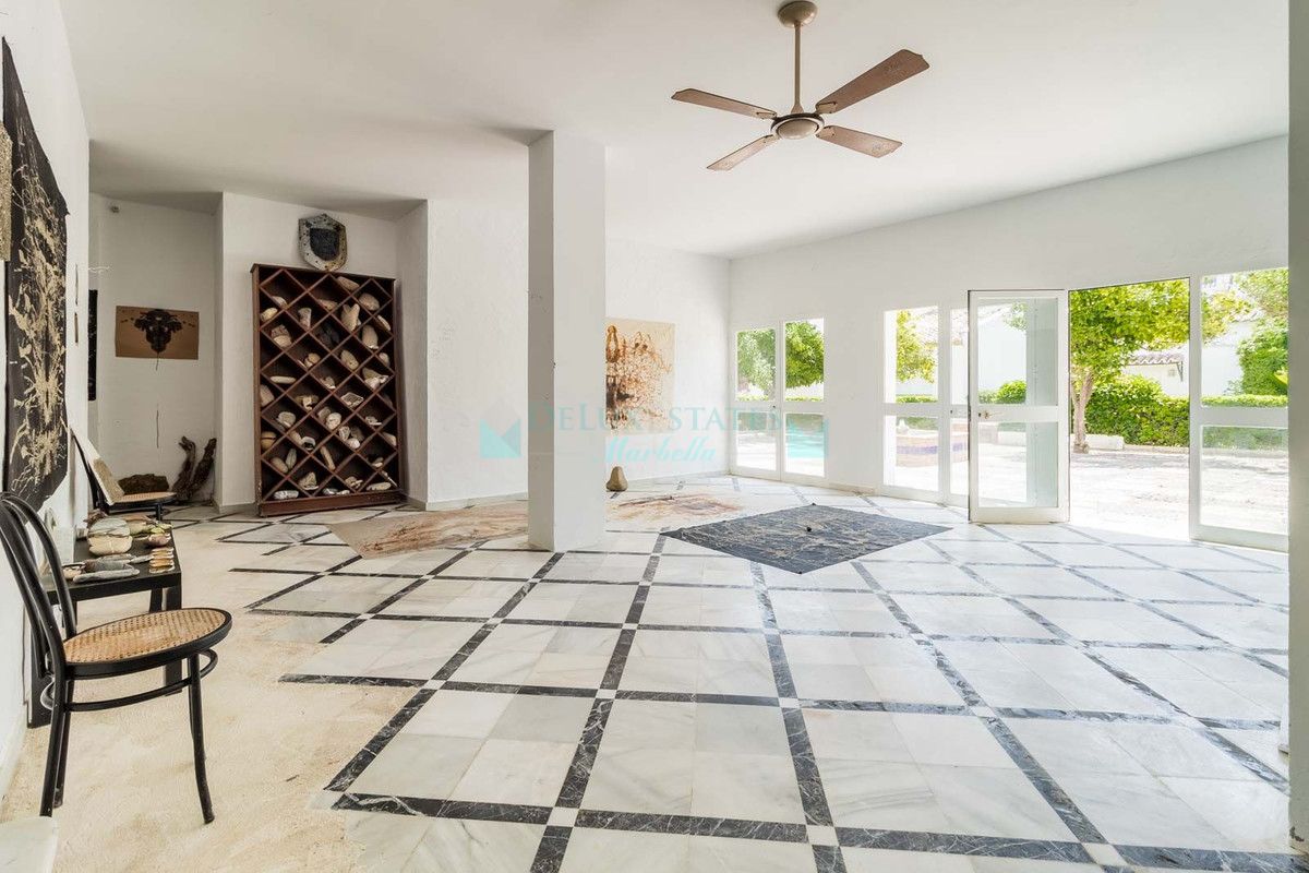 Business for sale in Estepona