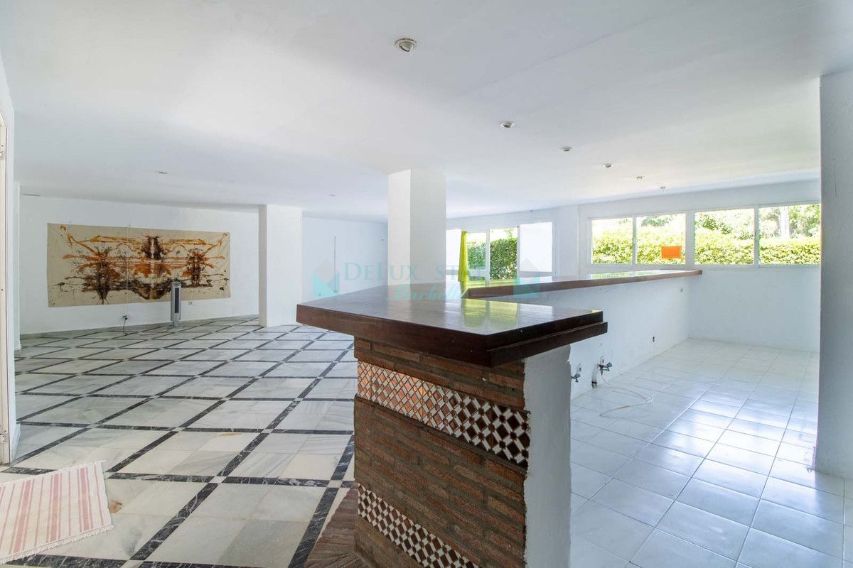 Business for sale in Estepona