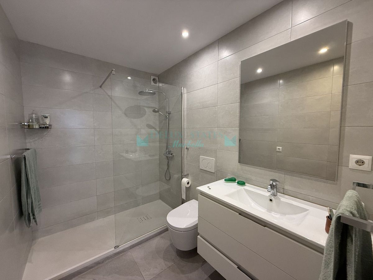 Ground Floor Apartment for rent in El Paraiso, Estepona