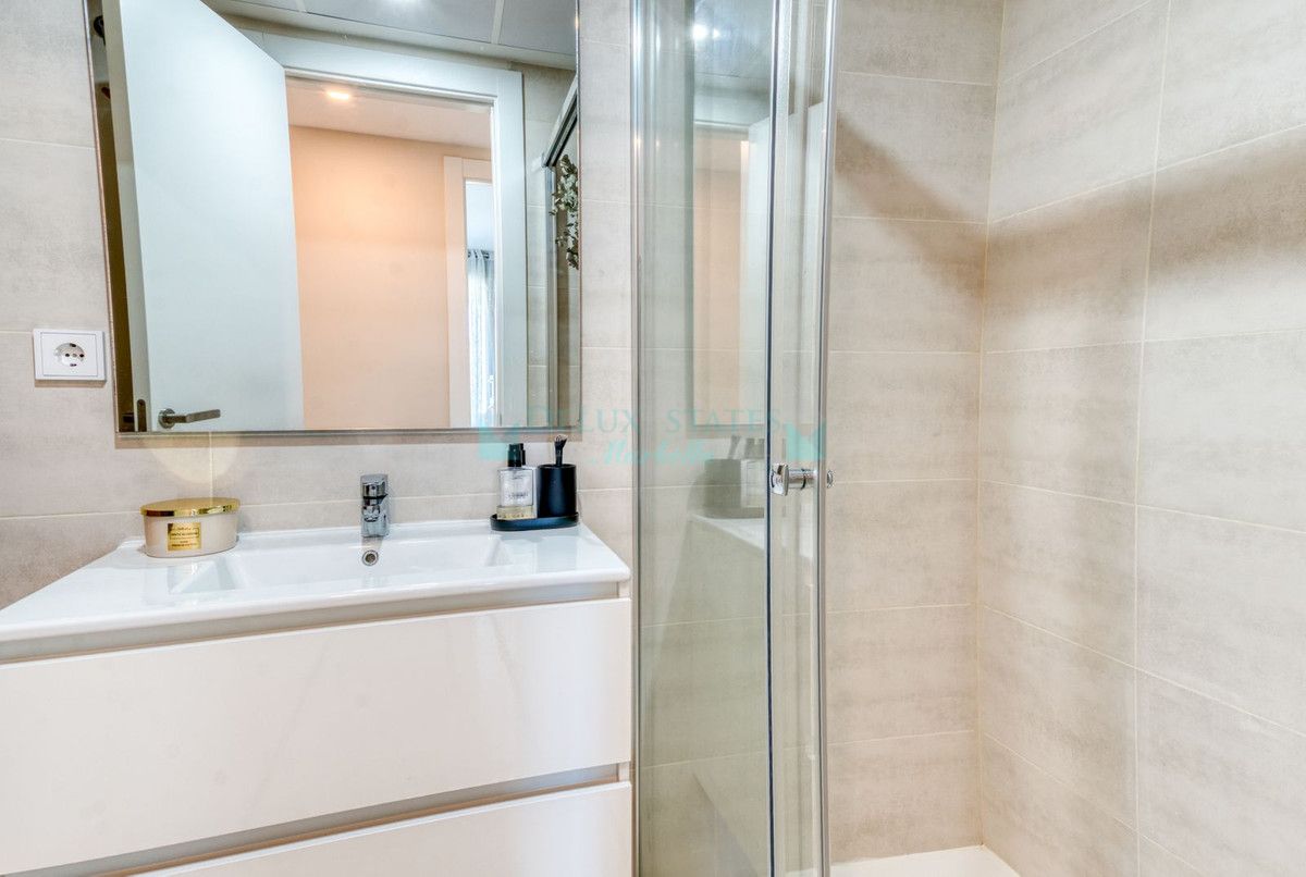 Apartamento en venta en Estepona