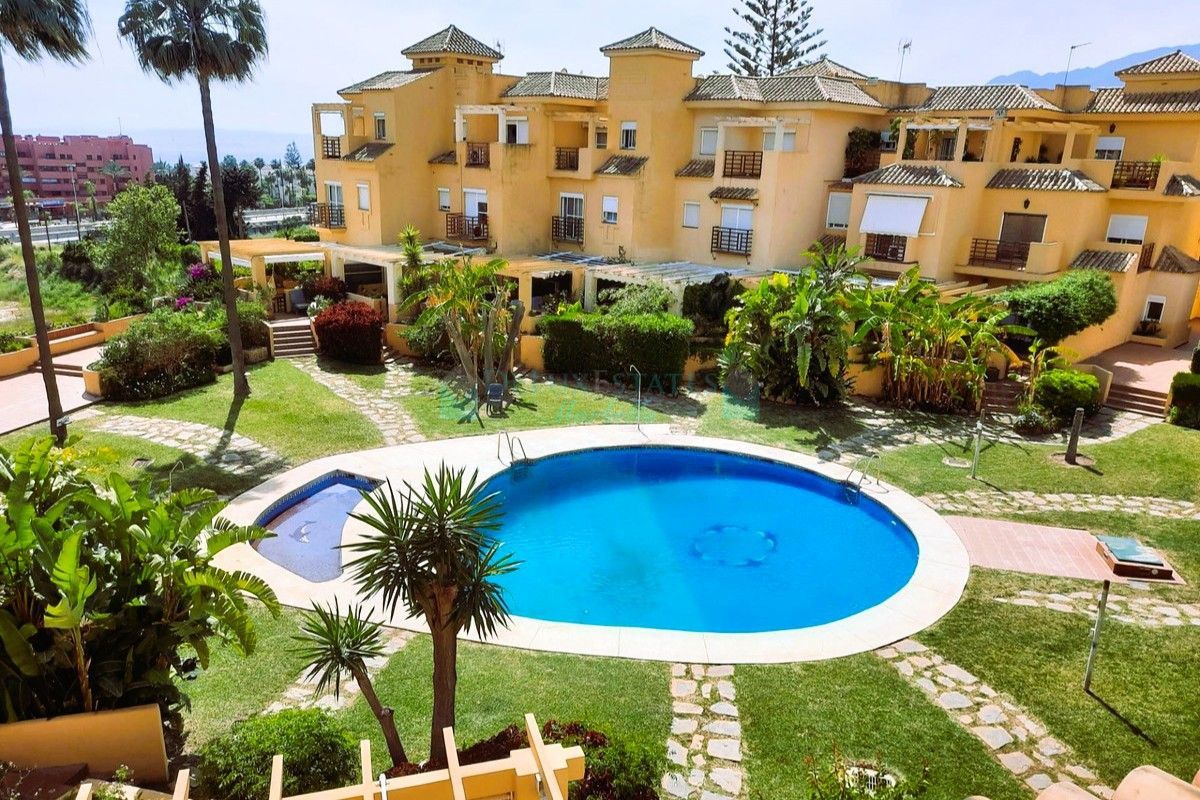 Town House for sale in Estepona