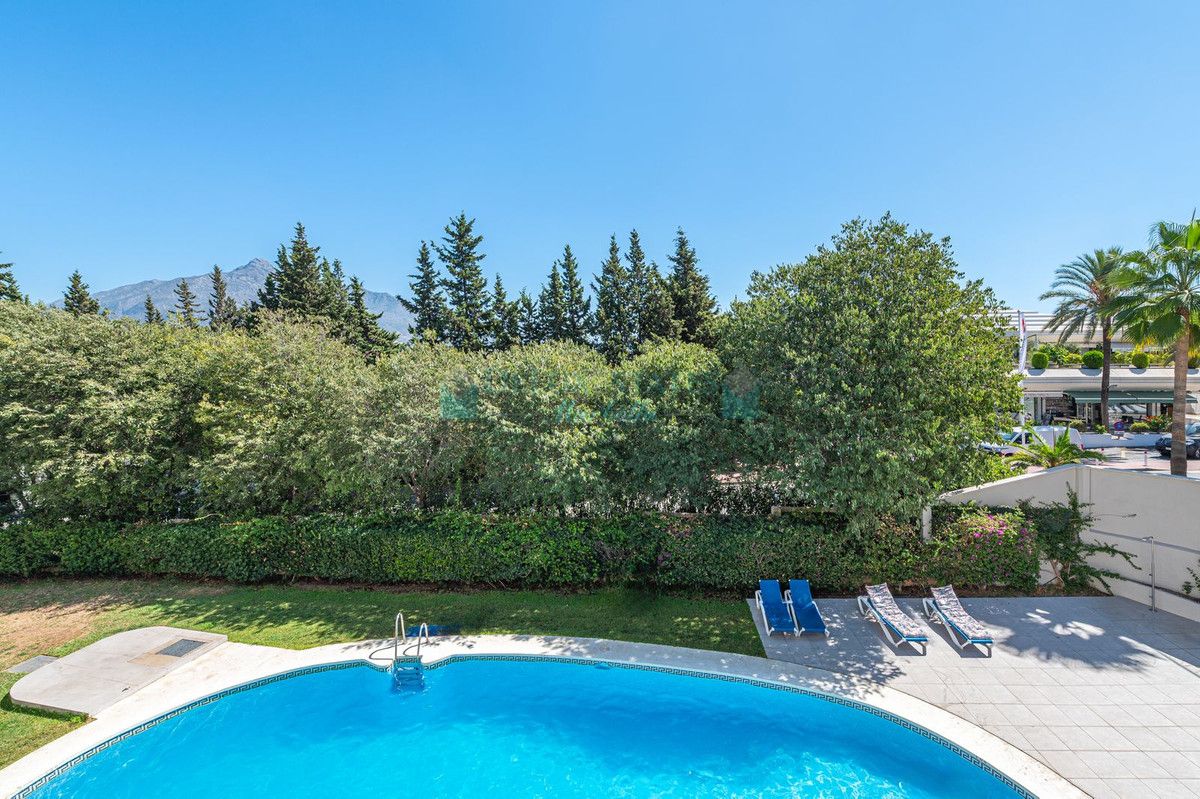 Ground Floor Apartment for sale in Nueva Andalucia