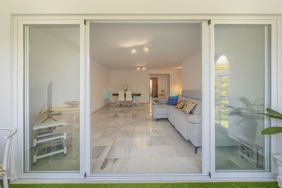 Ground Floor Apartment for sale in Nueva Andalucia