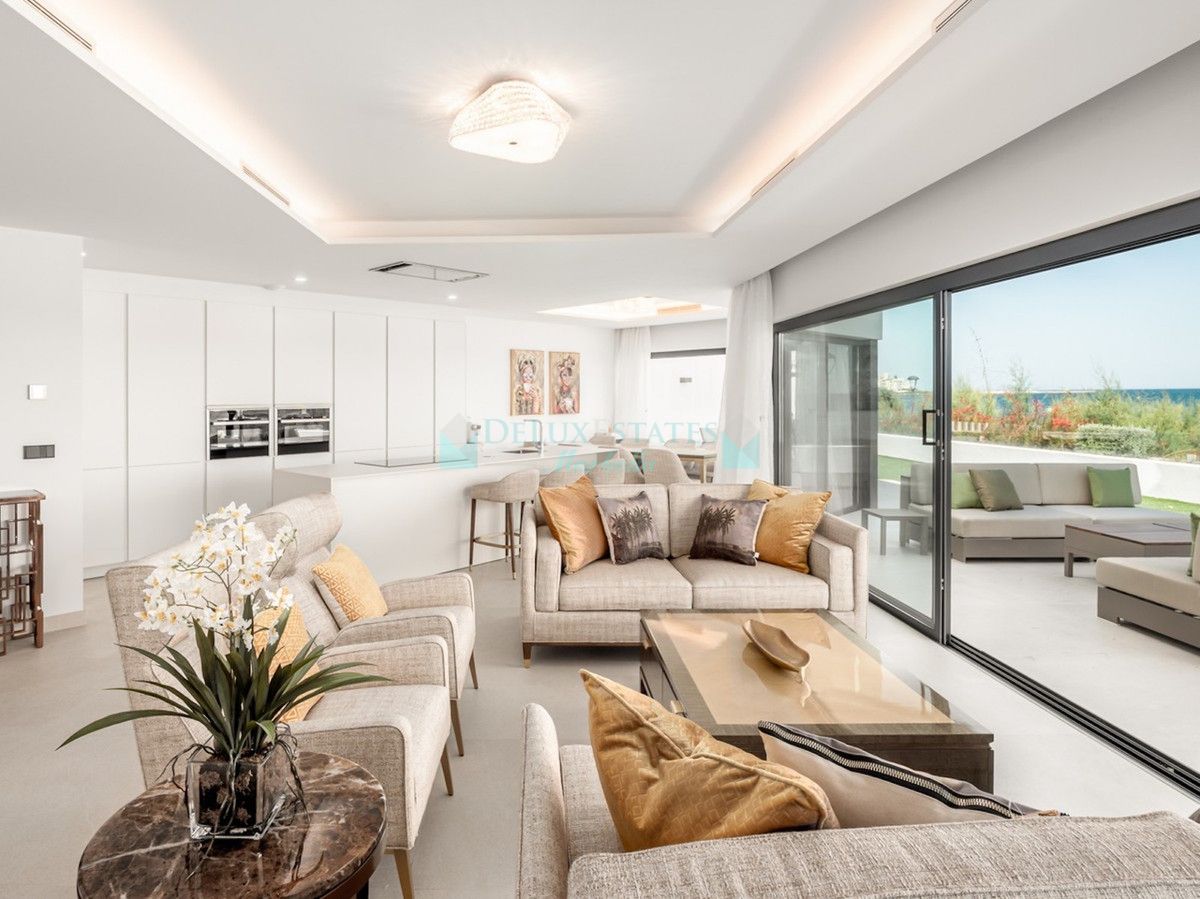 Town House for sale in Estepona