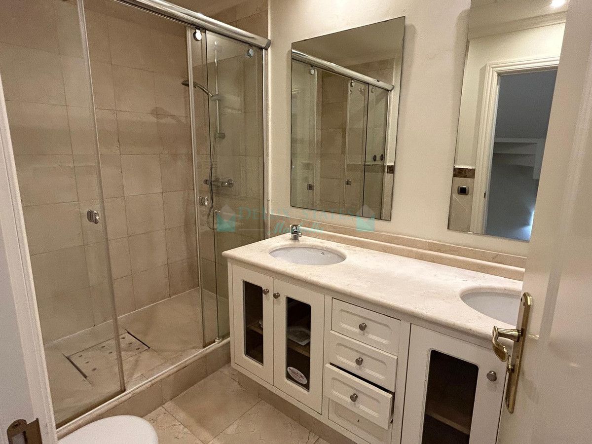 Adosado en venta en Marbella Golden Mile