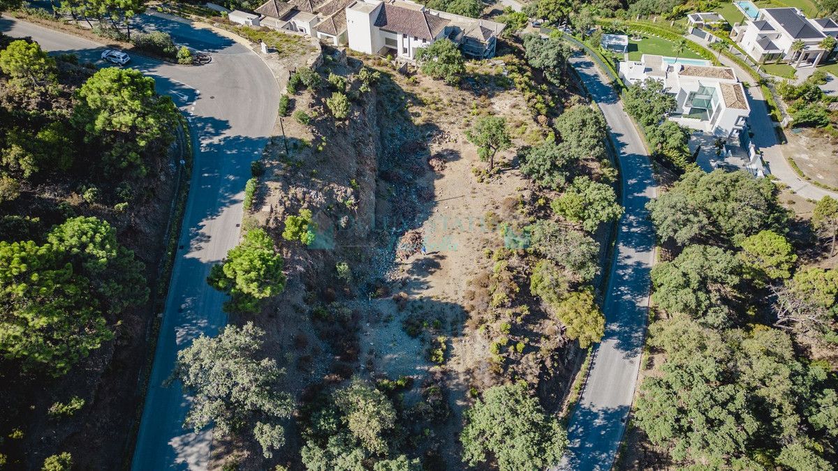 Residential Plot for sale in La Zagaleta, Benahavis