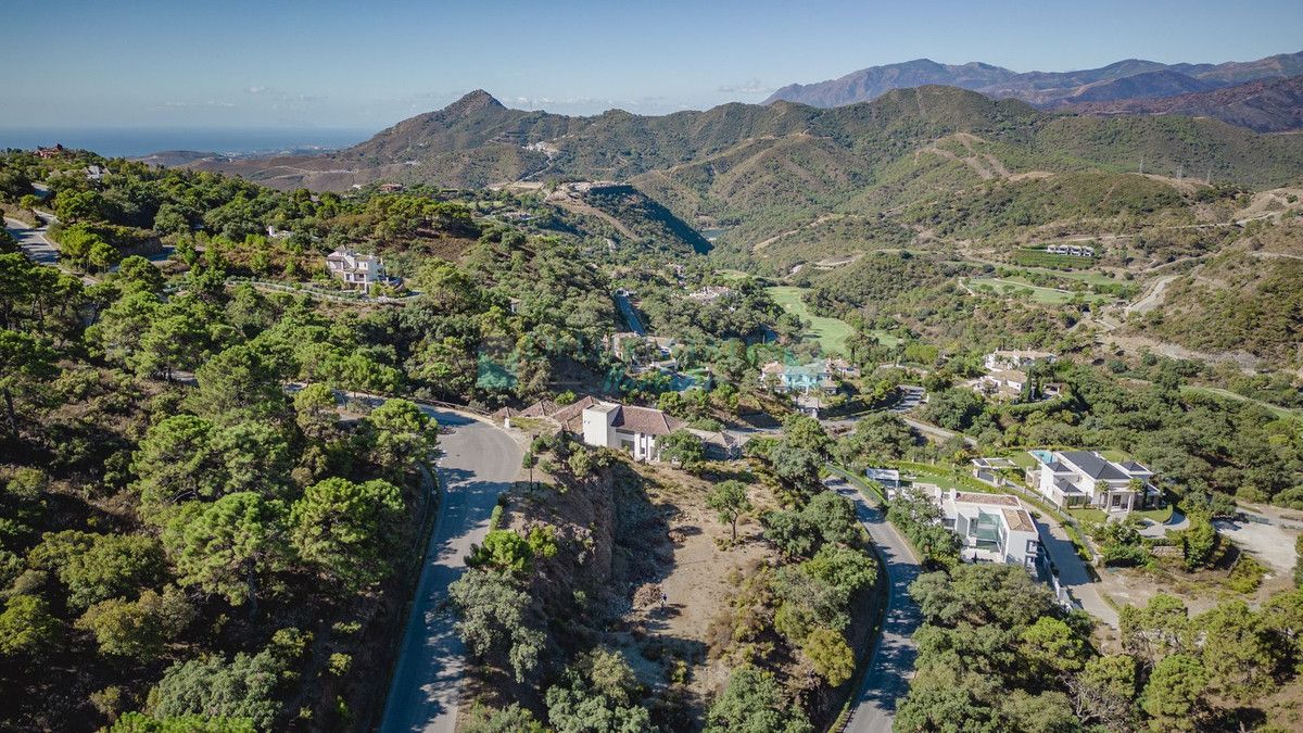 Residential Plot for sale in La Zagaleta, Benahavis