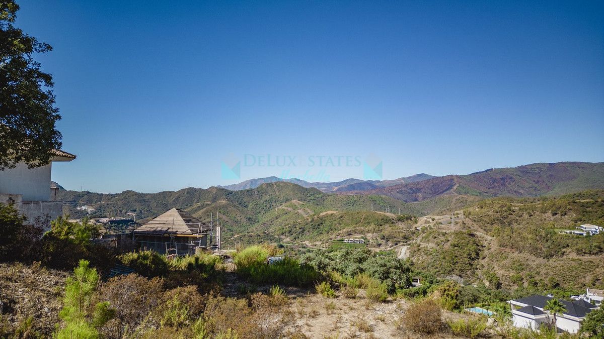 Residential Plot for sale in La Zagaleta, Benahavis