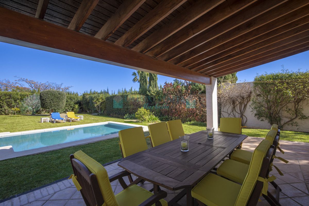 Villa for sale in Benahavis