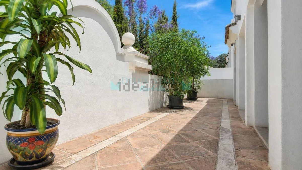 Ground Floor Apartment for sale in Nagüeles, Marbella Golden Mile
