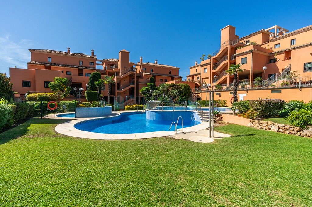 Apartment for sale in Elviria, Marbella East