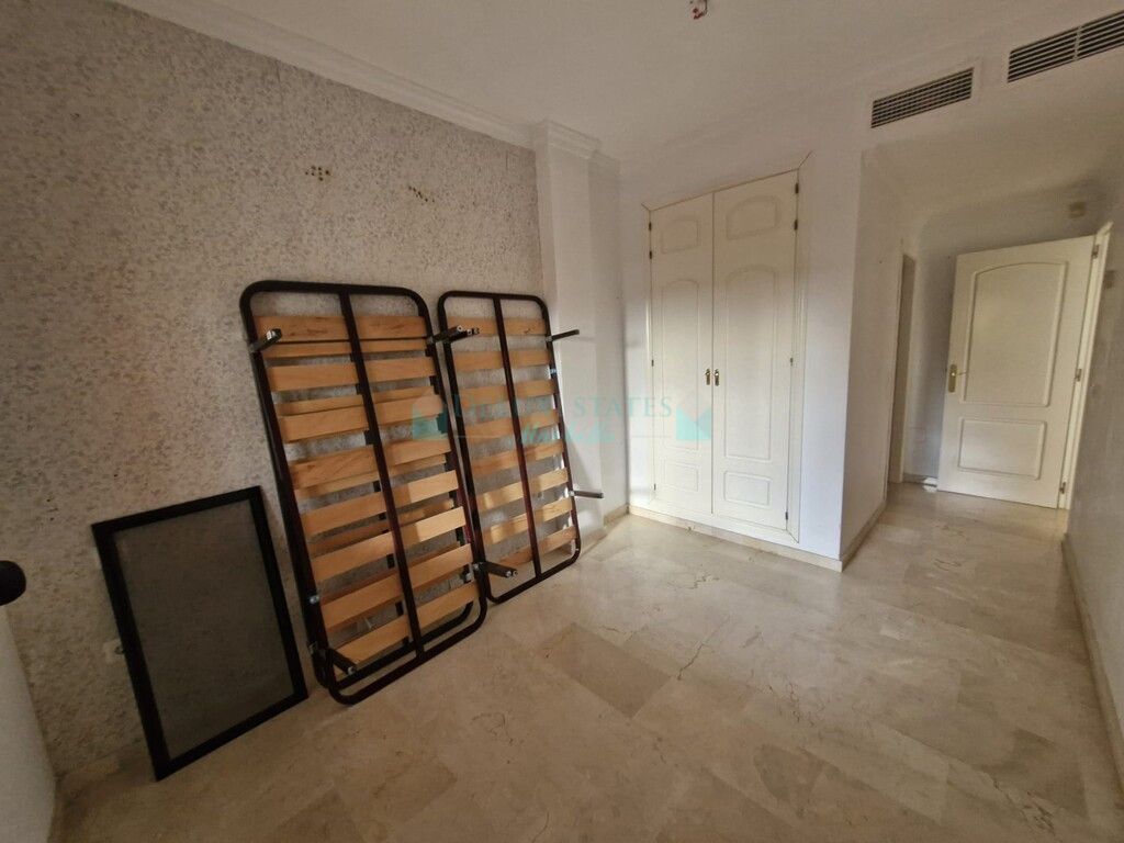 Apartment for sale in Elviria, Marbella East