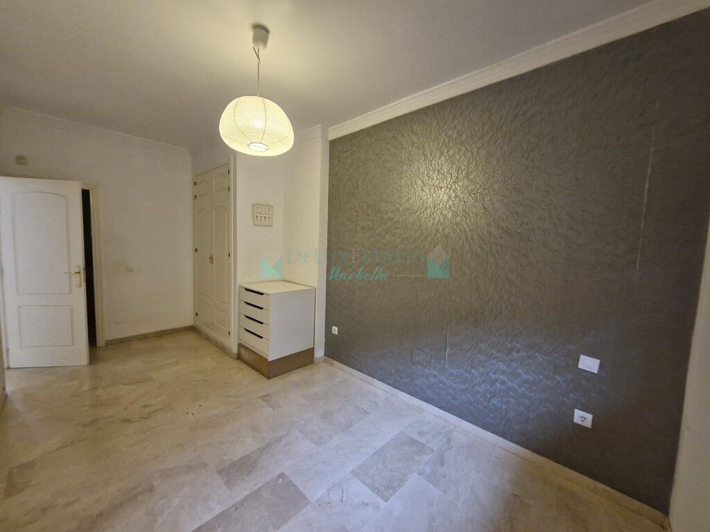 Apartment for sale in Elviria, Marbella East