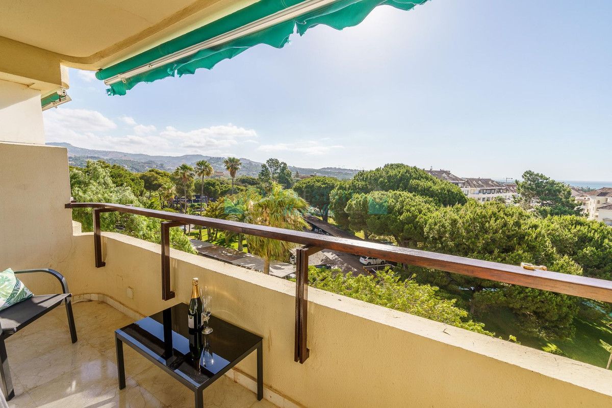 Apartment for sale in Marbesa, Marbella East