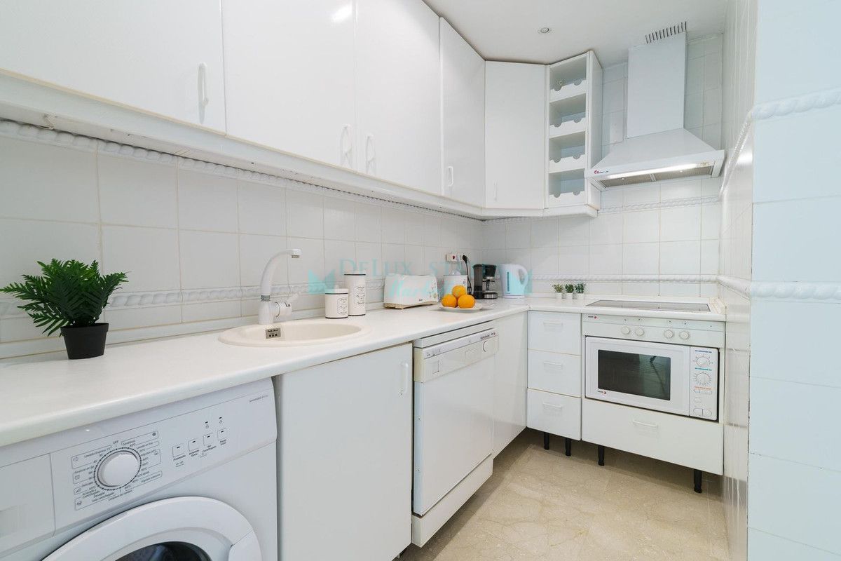 Apartment for sale in Marbesa, Marbella East