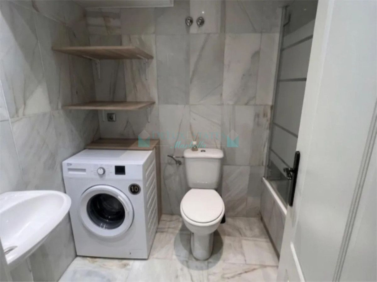 Apartment for sale in El Padron, Estepona