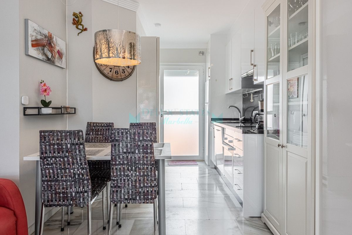 Town House for sale in Cabopino, Marbella East