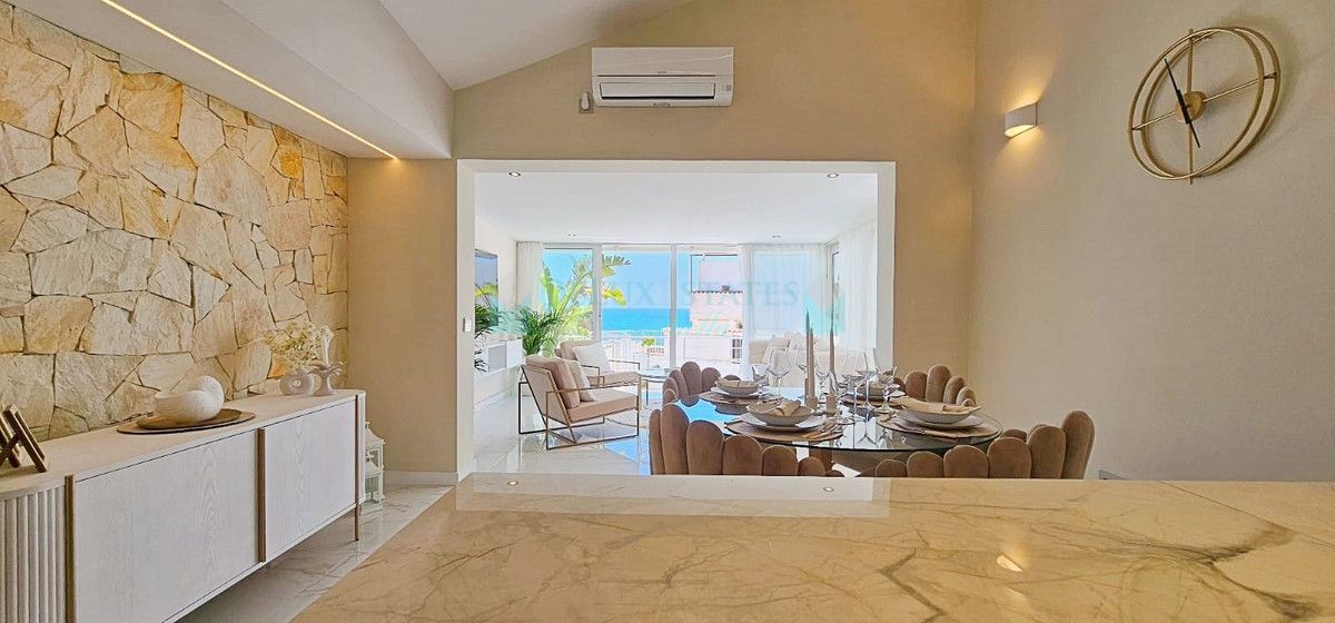 Villa for sale in Estepona