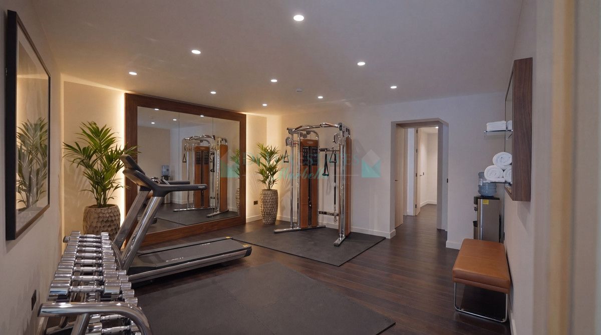 Villa en venta en El Rosario, Marbella Este